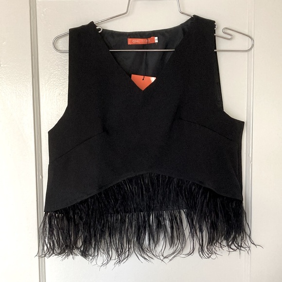 π€ LAST ONE π€ #138 Black Ostrich Feather Hem Sleeveless V-Neck Crop Top SMALL - Picture 4 of 4